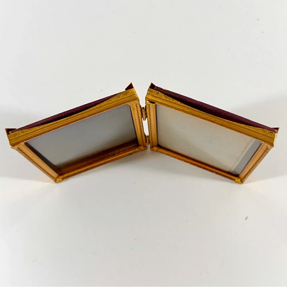 Vtg Victorian Etched Ornate Brass Bi-Fold MCM Photo Picture Frame Velvet Backing